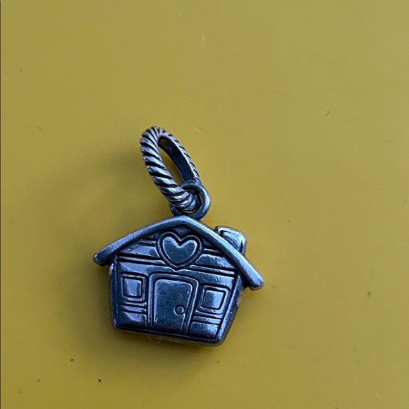 Brighton House Charm - Picture 2 of 2